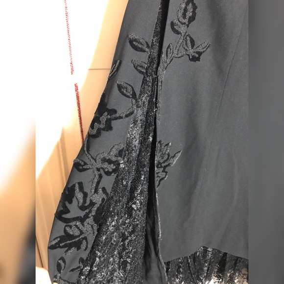 ✨LACE BLACK FULL SKIRT (M) - Picture 4 of 6